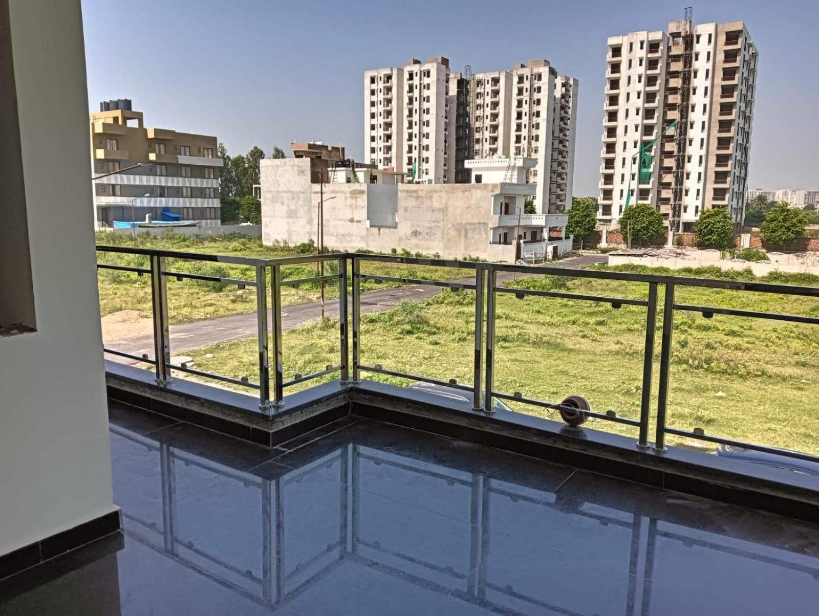 Atulyam Stays Sushant Golf City Lakhnau Kültér fotó